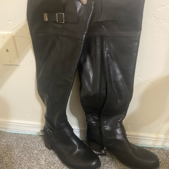 Ugg knee high boots women’s size 8 - Picture 1 of 3